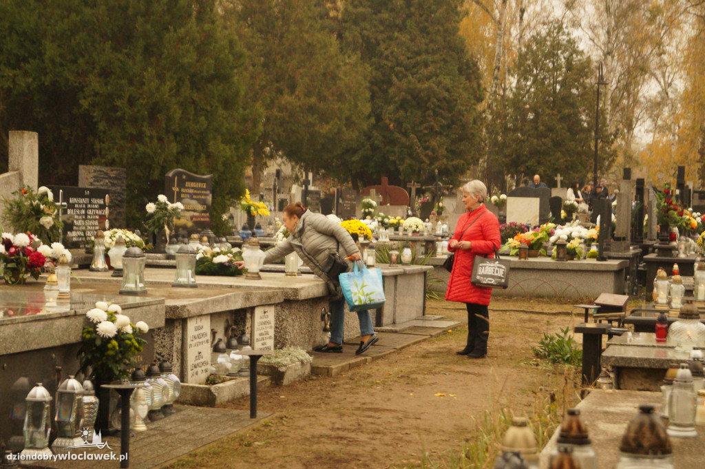 Wszystkich Świętych na cmentarzu we Włocławku