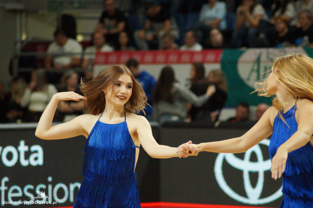 Cheerleaderki na meczu Anwil vs Sporting