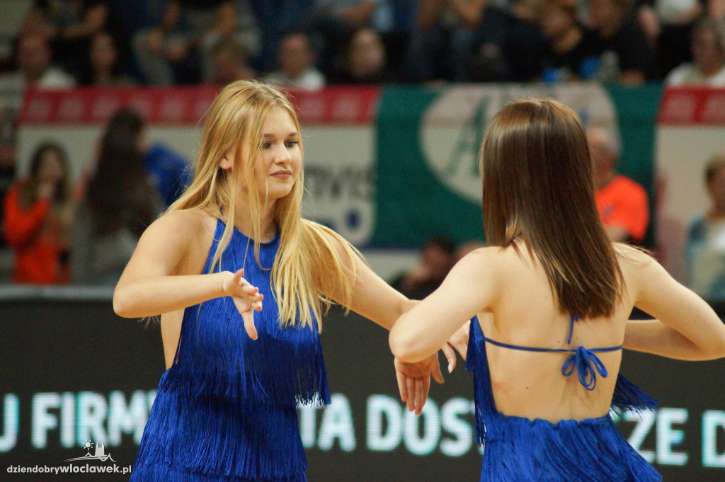Cheerleaderki na meczu Anwil vs Sporting