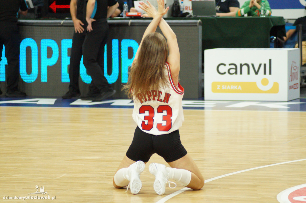Cheerleaderki na meczu Anwil vs Sporting
