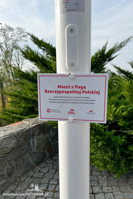 Maszt flagowy stanął na Zawiślu