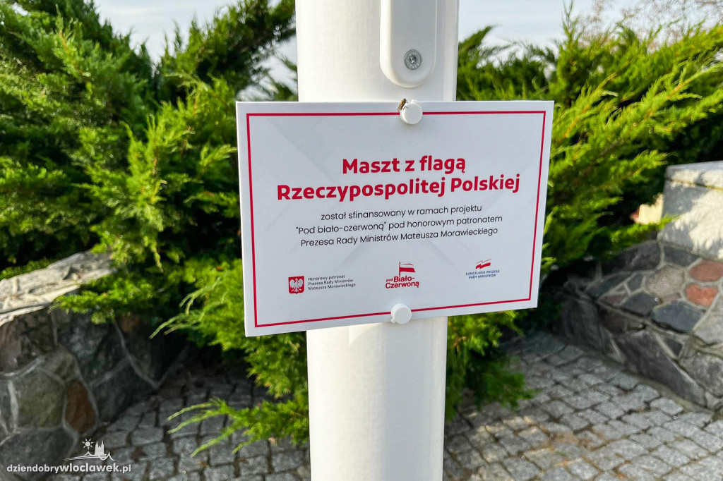 Maszt flagowy stanął na Zawiślu
