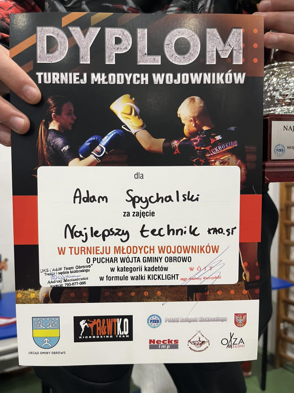 Medale Akademii Mieszanych Sztuk Walki