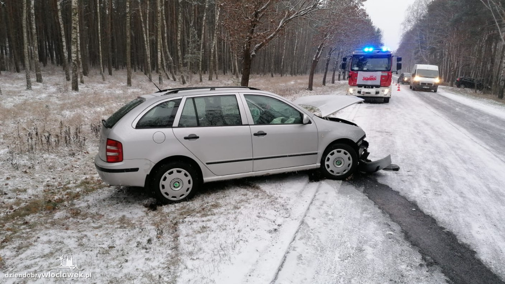 Zderzenie dwóch samochodów osobowych w Dobiegniewie