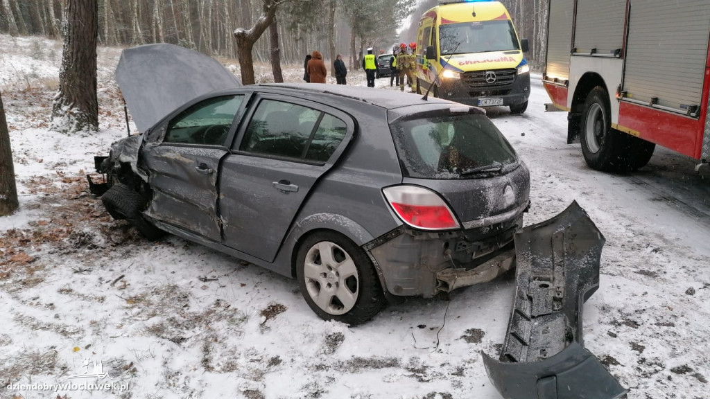 Zderzenie dwóch samochodów osobowych w Dobiegniewie