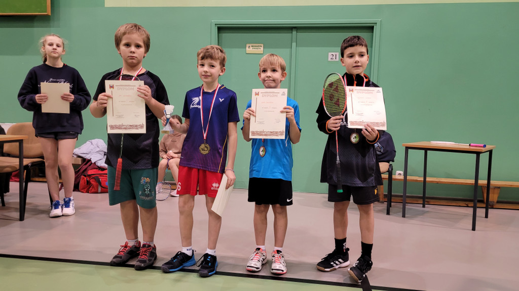 9 medali zawodników UKS START Smólnik