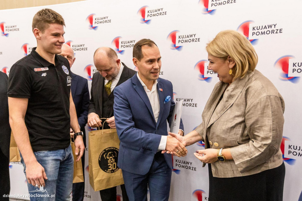 KK Włocławek i F. Barański z kasą od...