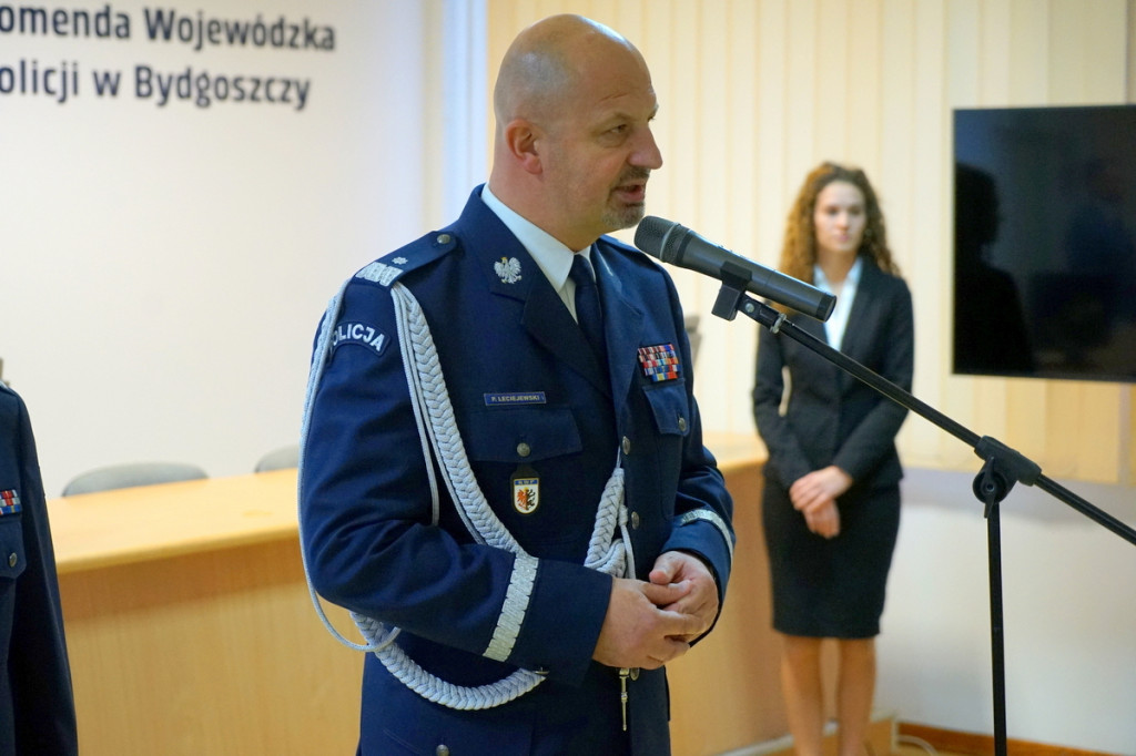 Ślubowanie nowych policjantów