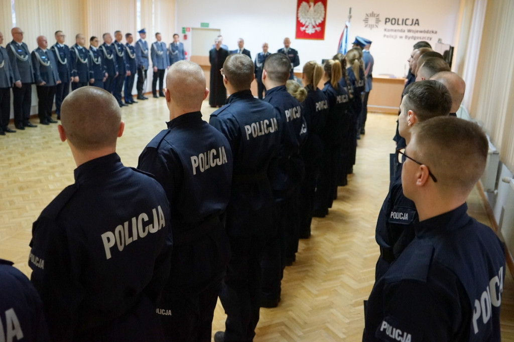Ślubowanie nowych policjantów