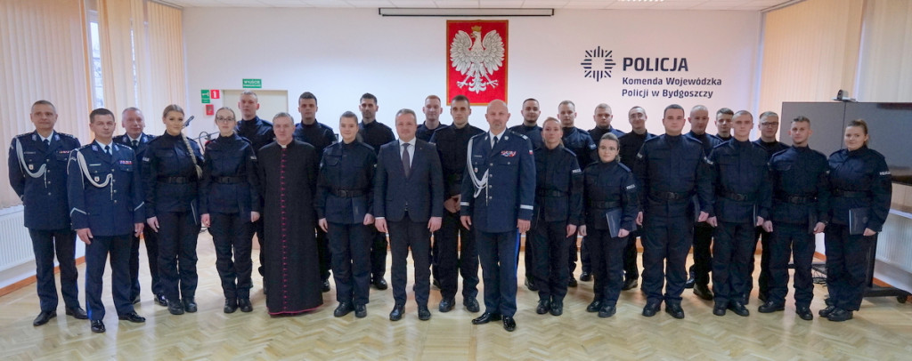 Ślubowanie nowych policjantów