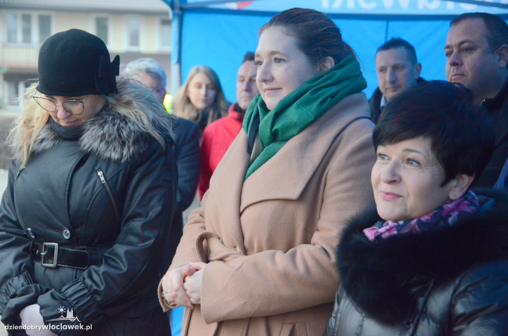 Posłanki, senator, starosta... otwierali drogę