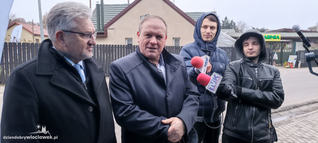 Posłanki, senator, starosta... otwierali drogę