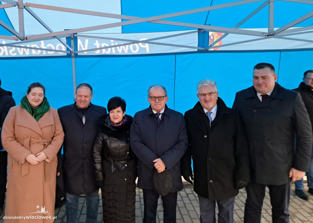Posłanki, senator, starosta... otwierali drogę
