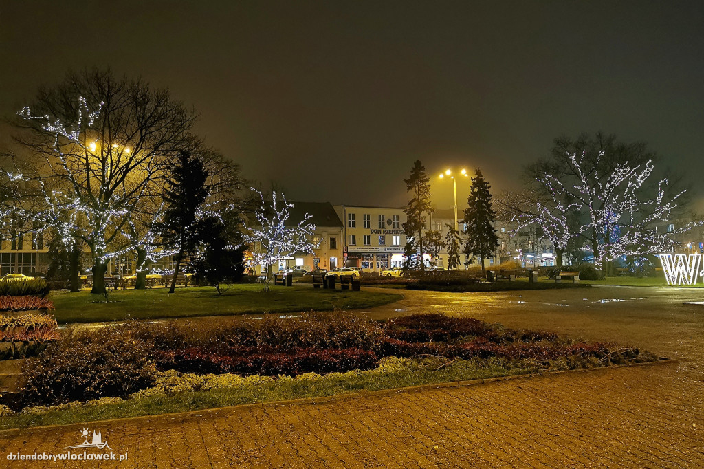 Centrum miasta w świątecznej iluminacji