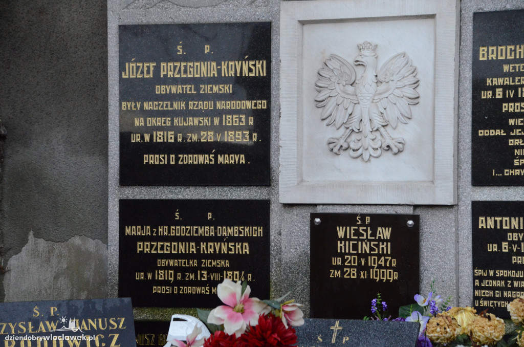 Spacerek historyczny po cmentarzu komunalnym