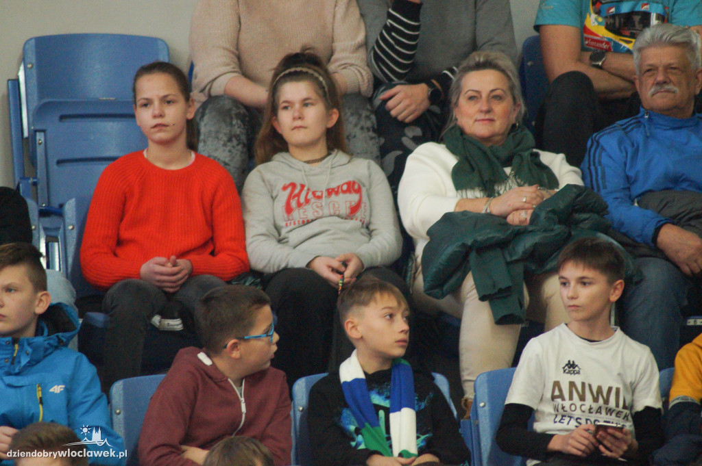 Kibice na meczu Anwil Włocławek Keravnos BC