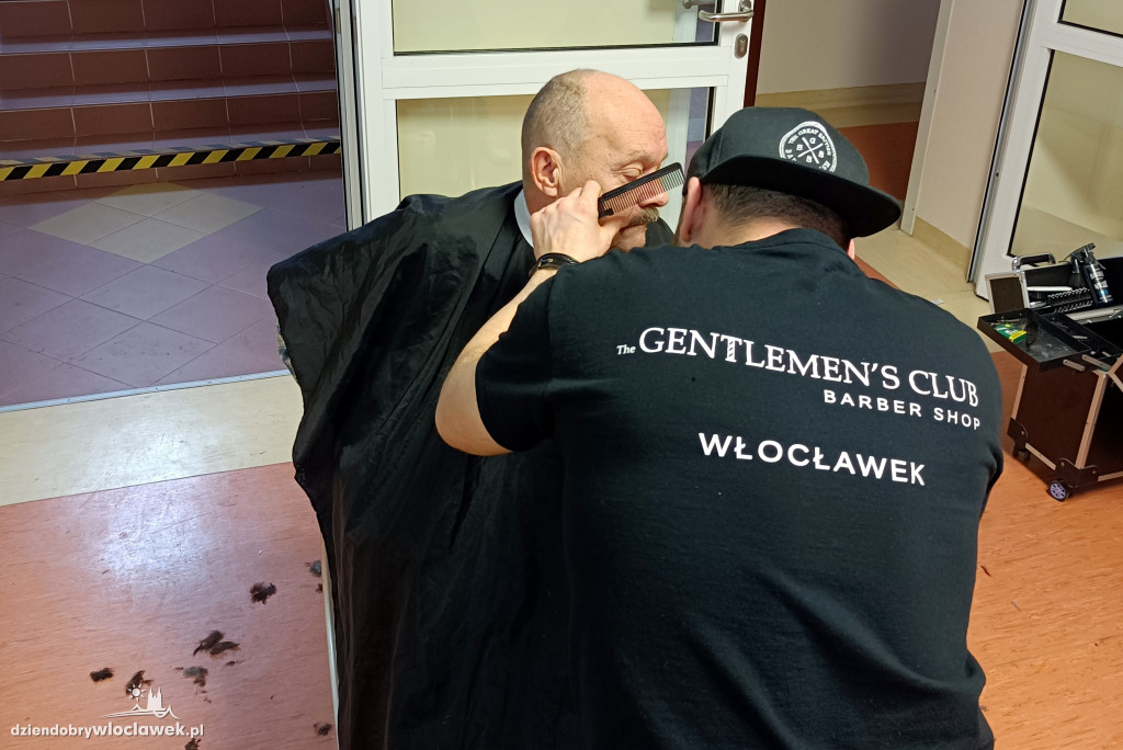 Barber w DPS przy Żeromskiego we Włocławku
