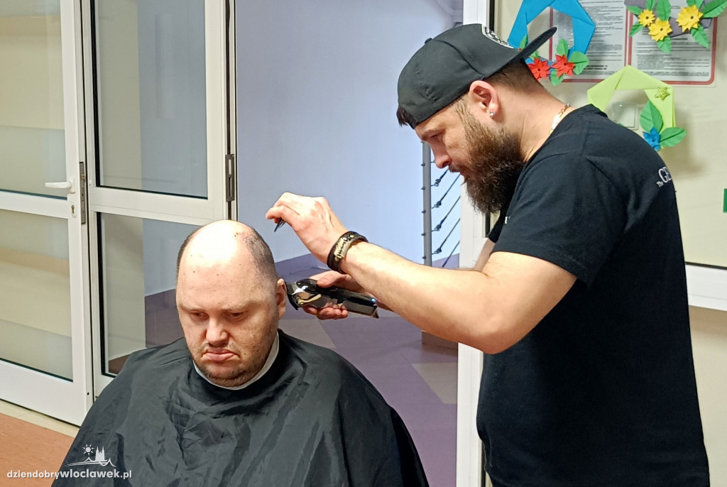 Barber w DPS przy Żeromskiego we Włocławku