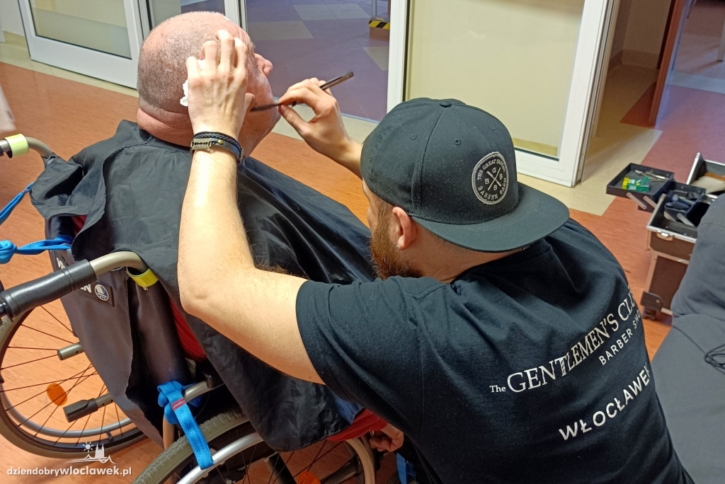 Barber w DPS przy Żeromskiego we Włocławku