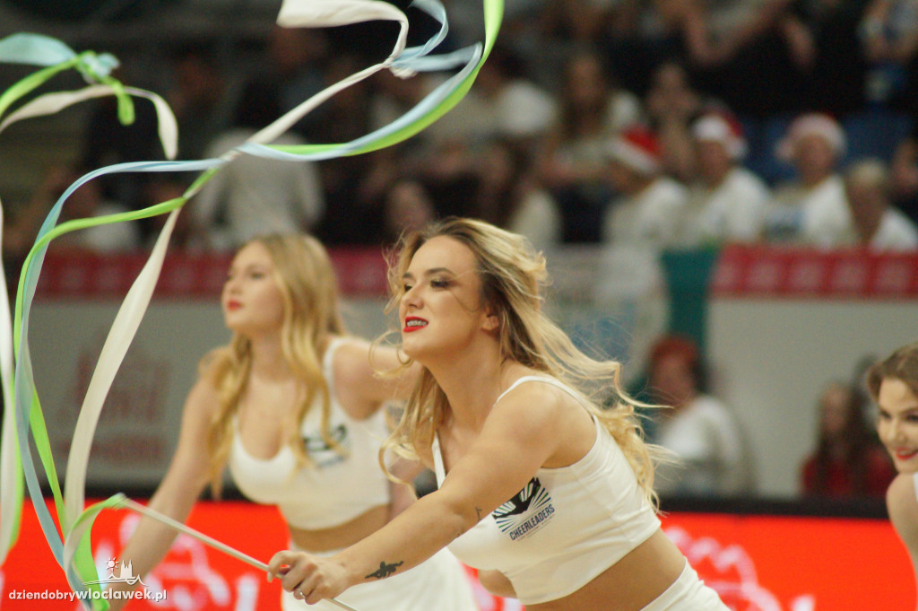 Cheerleaderki na meczu Anwil vs Trefl