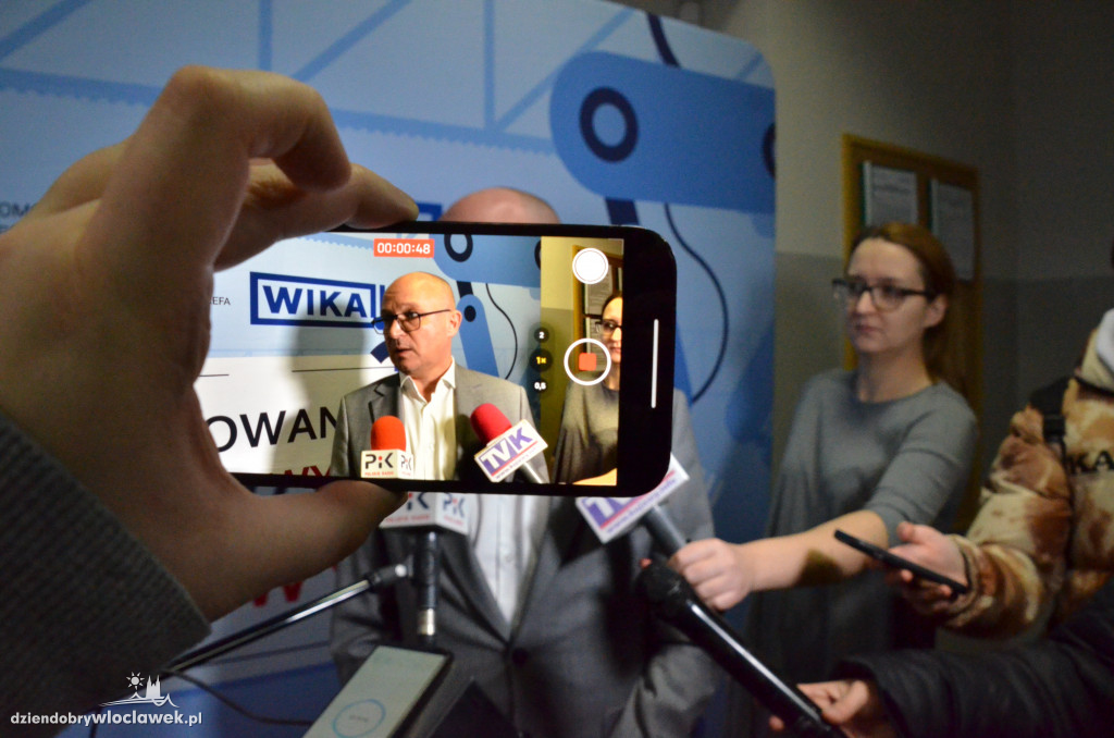 Otwarcie Centrum Programowania Robotów Przemysłowych