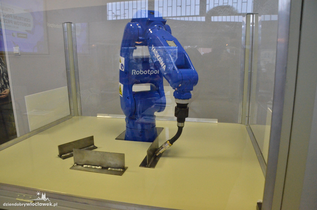 Otwarcie Centrum Programowania Robotów Przemysłowych