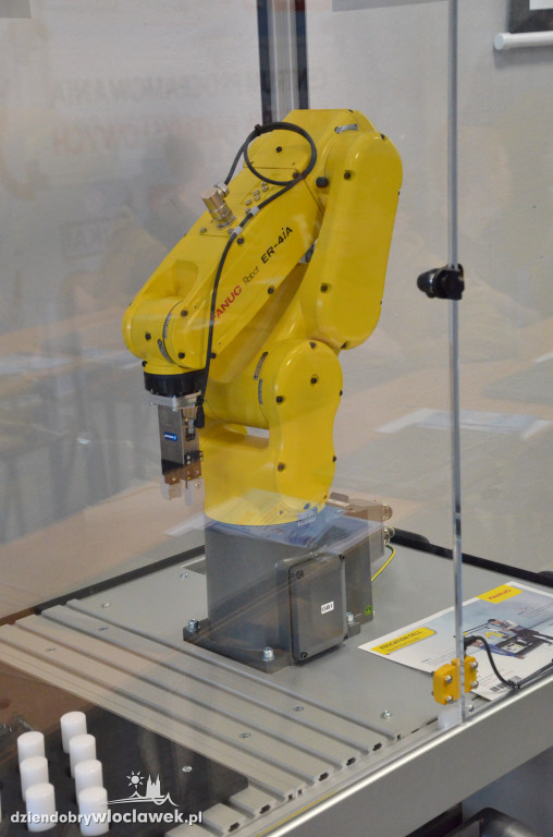 Otwarcie Centrum Programowania Robotów Przemysłowych