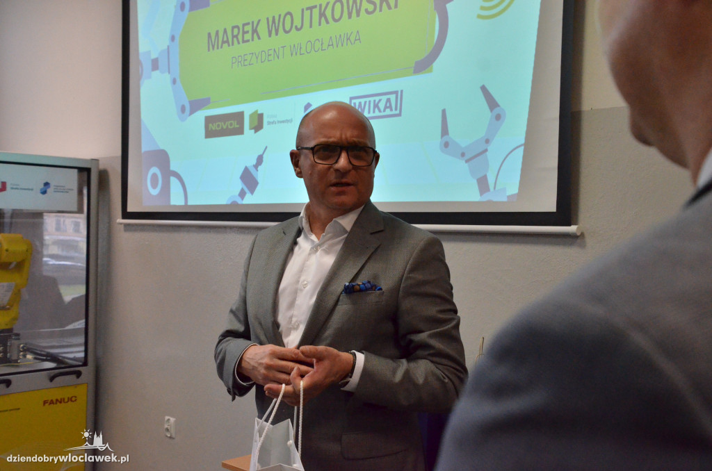 Otwarcie Centrum Programowania Robotów Przemysłowych
