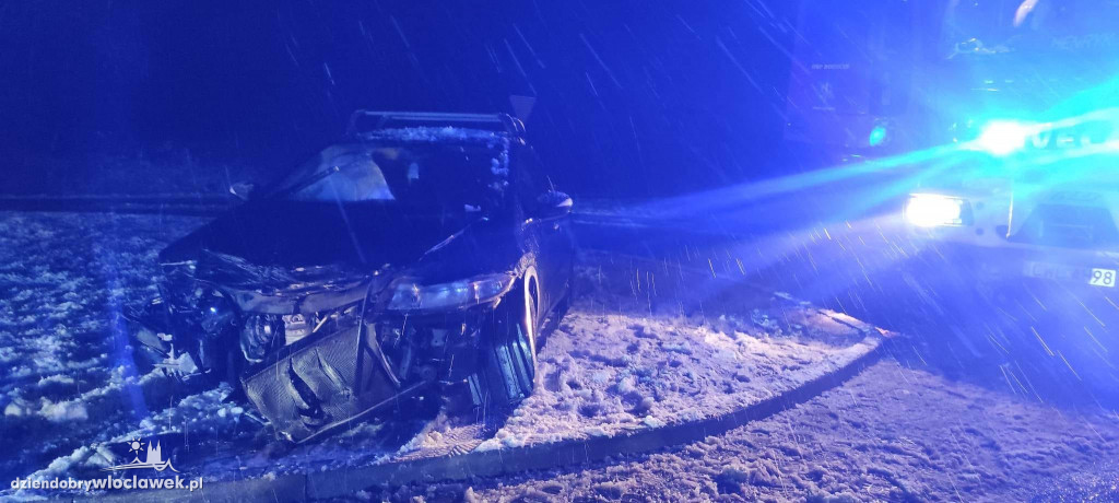 Samochód osobowy zderzył się z ciężarówką