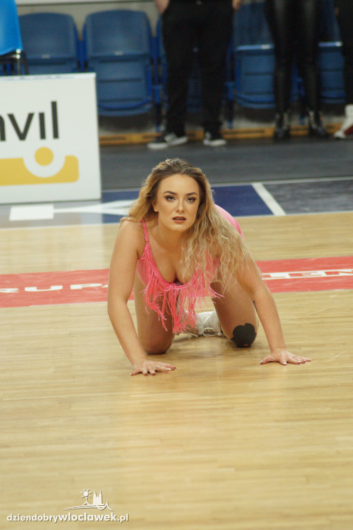 Cheerleaderki na meczu Anwil vs Sokół