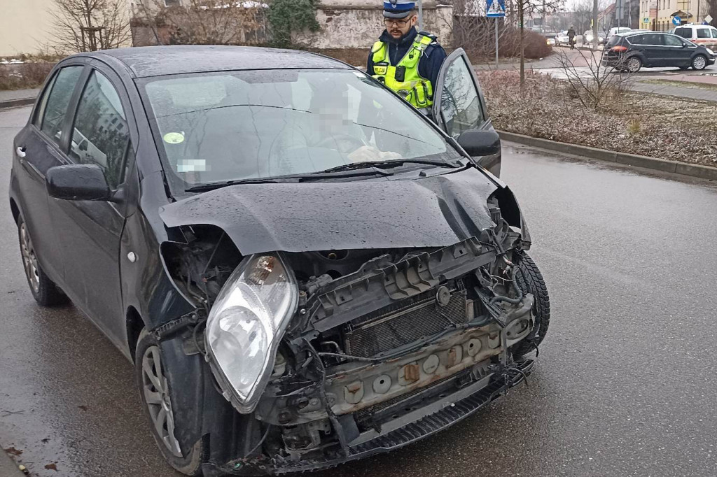 Zderzenie dwóch aut na ul. Kapitulnej