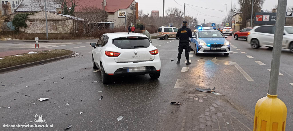 Zderzenie dwóch aut na ul. Kapitulnej