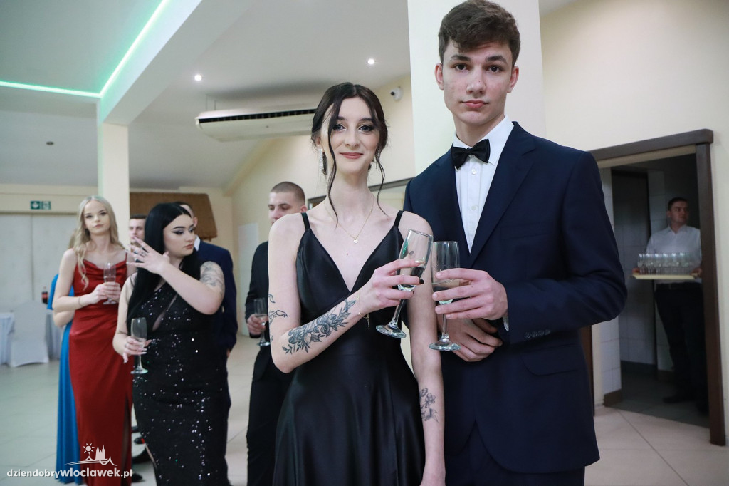 Studniówka: LO Kowal