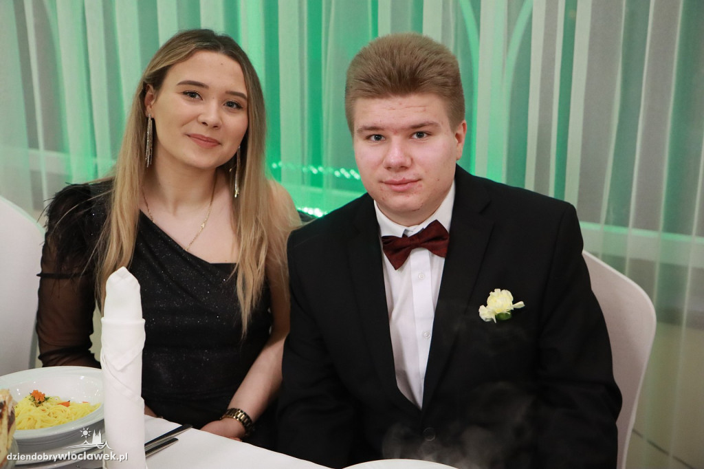 Studniówka: LO Kowal
