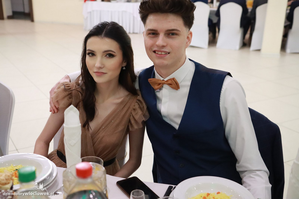 Studniówka: LO Kowal