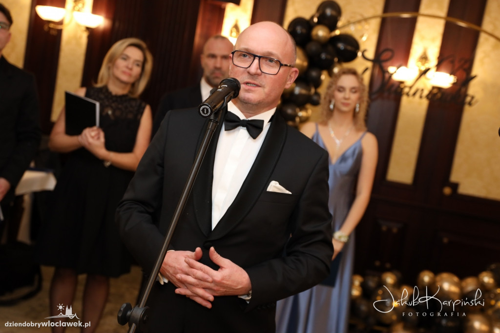 Studniówka: IV LO im. Baczyńskiego