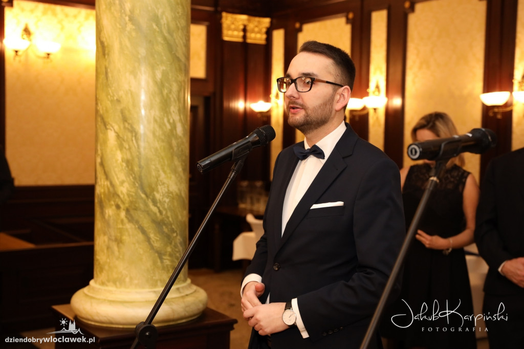 Studniówka: IV LO im. Baczyńskiego