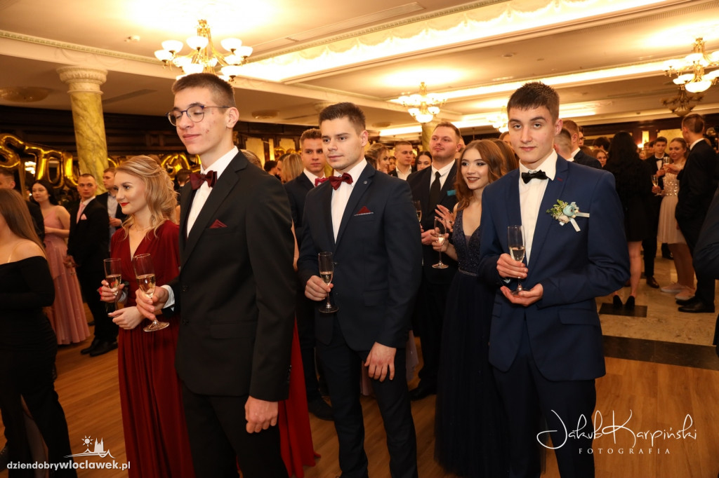 Studniówka: IV LO im. Baczyńskiego