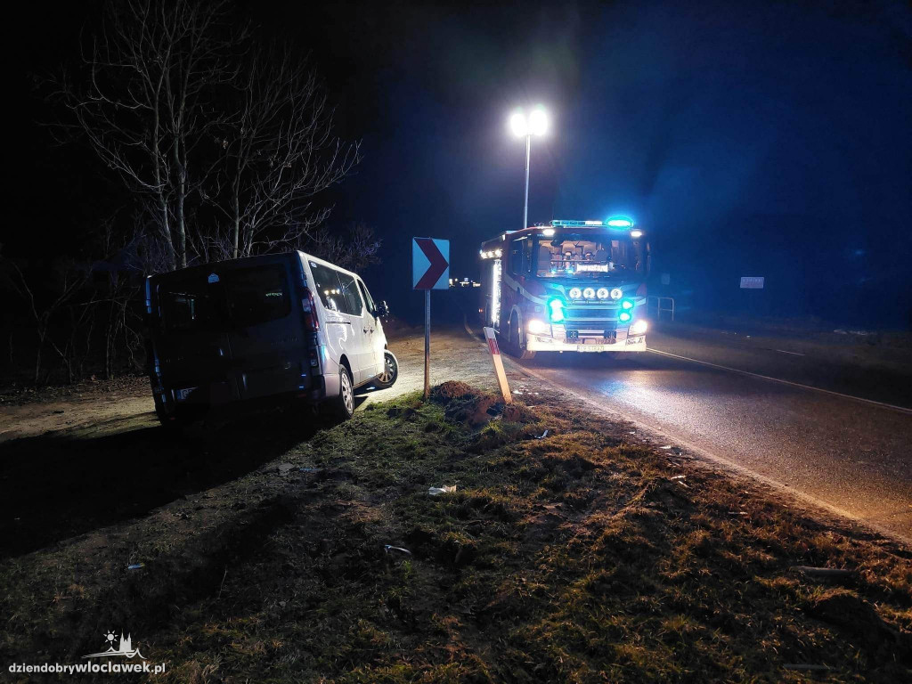 Jedna osoba ranna po wypadku busa pod Brześciem Kuj.