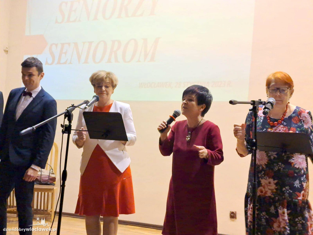 Wieczór artystyczny ,,Seniorzy - Seniorom”
