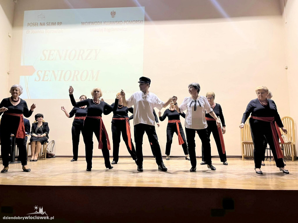 Wieczór artystyczny ,,Seniorzy - Seniorom”