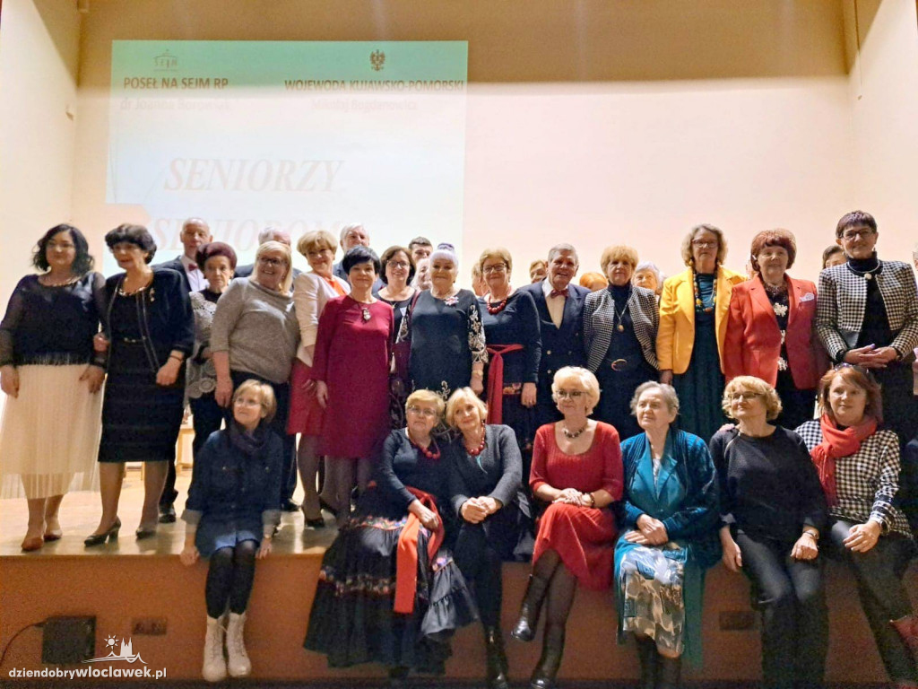 Wieczór artystyczny ,,Seniorzy - Seniorom”