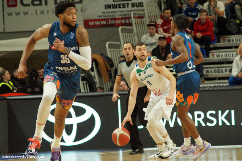 Anwil Włocławek - CSM CSU Oradea [74:66]
