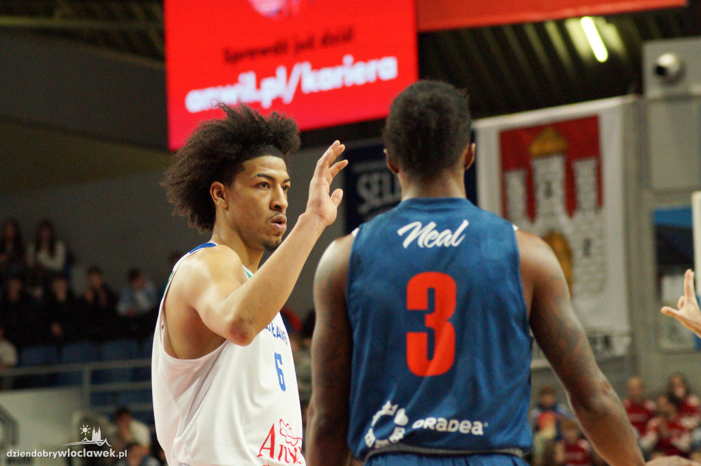 Anwil Włocławek - CSM CSU Oradea [74:66]