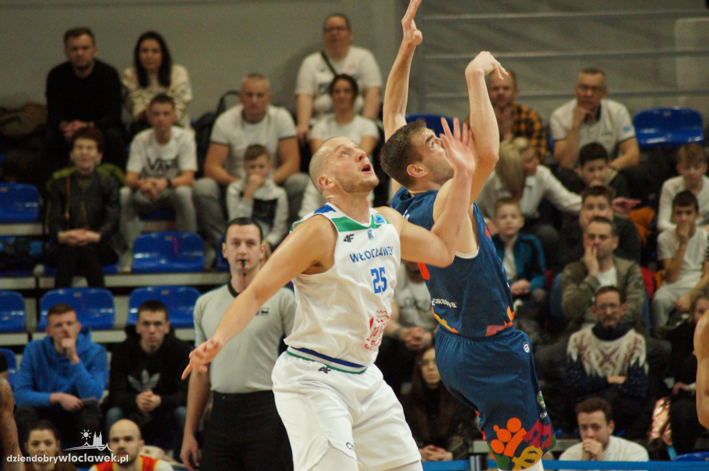 Anwil Włocławek - CSM CSU Oradea [74:66]