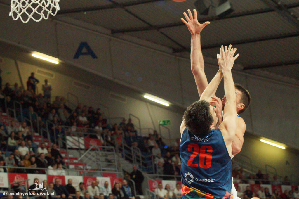 Anwil Włocławek - CSM CSU Oradea [74:66]