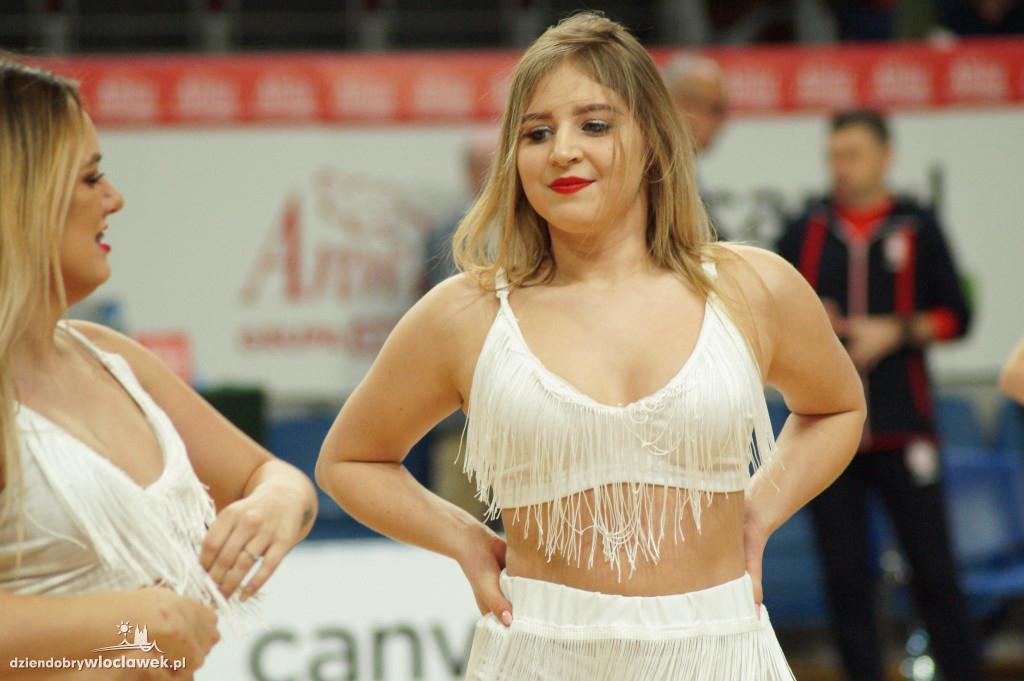 Cheerleaderki na meczu Anwil - Oradea