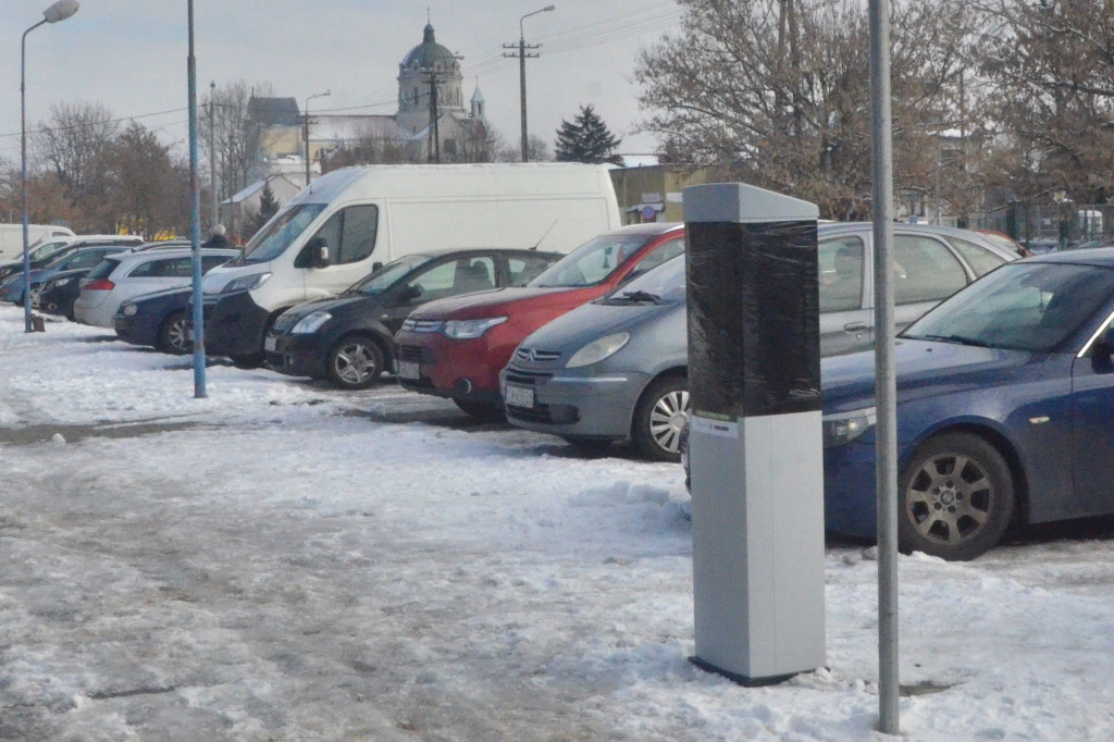 Kolejny sklep ma parkomaty