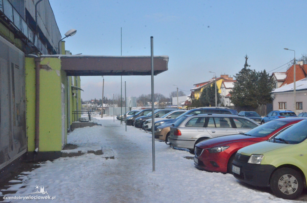 Kolejny sklep ma parkomaty