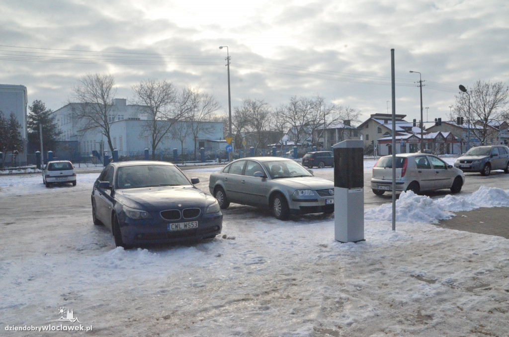 Kolejny sklep ma parkomaty